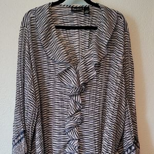 Plus size Maggie Barnes Blouse 4X  30 / 32 Feminine